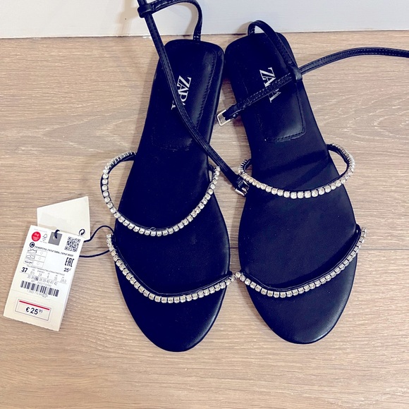 Zara women’s black sandals - Picture 1 of 1